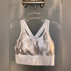 Woman’s Under Armor long sports bra